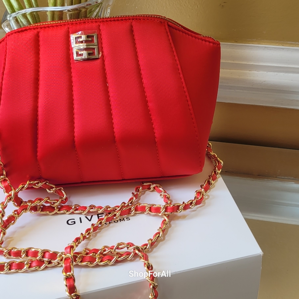 Givenchy - Picture 10 of 16